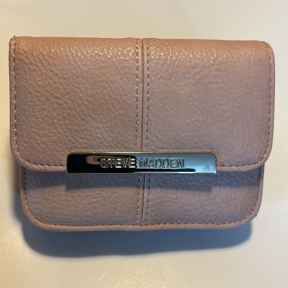 Steve Madden wallet clutch blush
